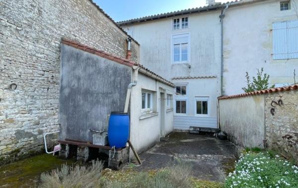 Vente Maison 5130 à rénover Sauze-vaussais   