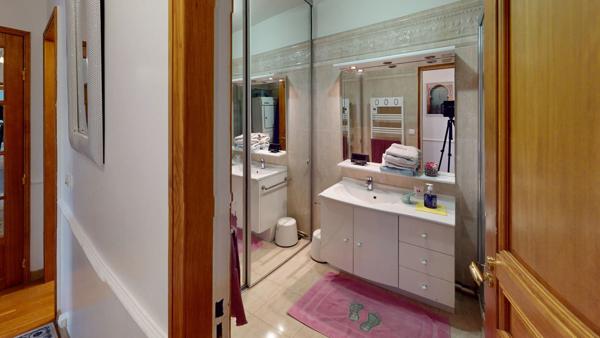 Limite Bourg La Reine, appartement L'HAY-LES-ROSES 5 pièces 98.97 m²