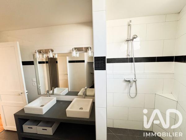 Location appartement 4 pièces 83 m² Issy-les-Moulineaux