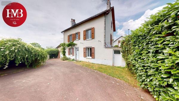 Maison à vendre à Montsalvy dans le Cantal (15120), ref : 10627/1005