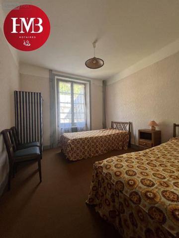 Immeuble à vendre à Mandailles-Saint-Julien dans le Cantal (15590), ref : 10627/1004