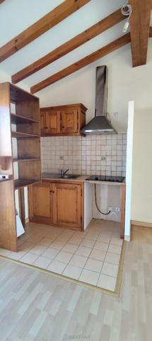 Ensemble immobilier 3 logements, cour, garage et et terrasse avec vues
