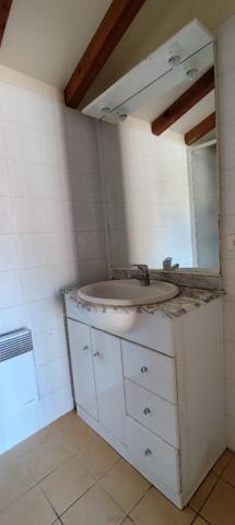 Ensemble immobilier 3 logements, cour, garage et et terrasse avec vues