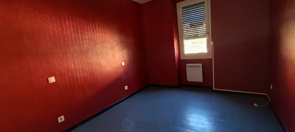 Ensemble immobilier 3 logements, cour, garage et et terrasse avec vues