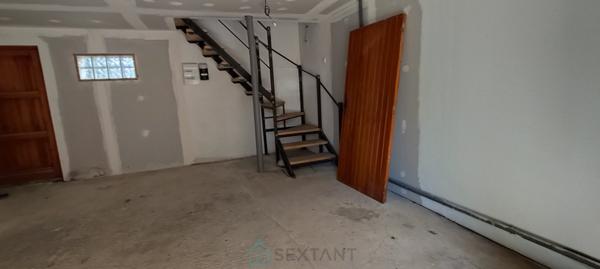 Ensemble immobilier 3 logements, cour, garage et et terrasse avec vues