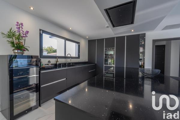 Maison à vendre 6 pièces 184 m² Saint-Sulpice-la-Pointe