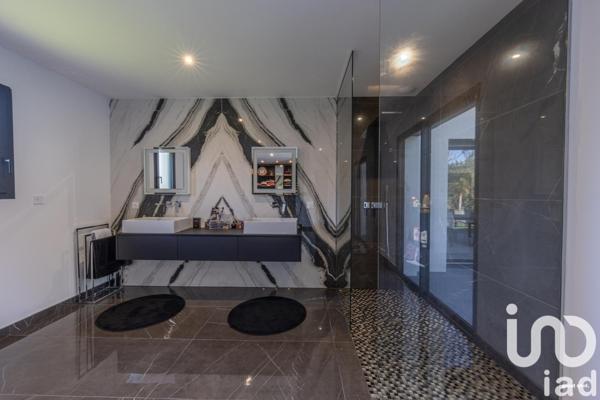 Maison à vendre 6 pièces 184 m² Saint-Sulpice-la-Pointe