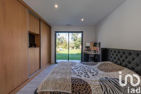 Maison à vendre 6 pièces 184 m² Saint-Sulpice-la-Pointe