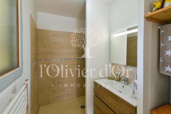 Visan (84820) Villa 2 chambres sur 488m² de terrain