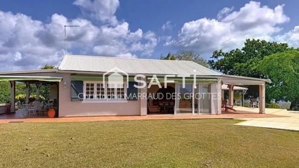 VILLA DE 6 CHAMBRES  VUE MER ET MONTAGNE