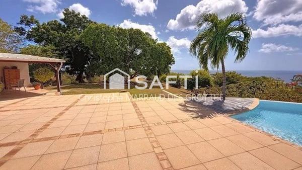 VILLA DE 6 CHAMBRES  VUE MER ET MONTAGNE