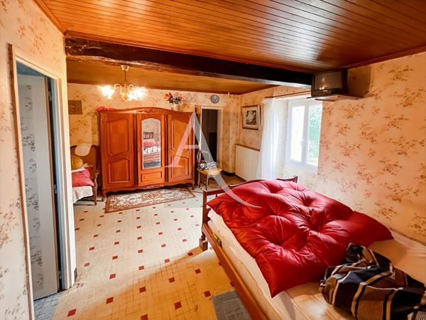 Ancienne fermette avec dépendances sur un emplacement privilégié