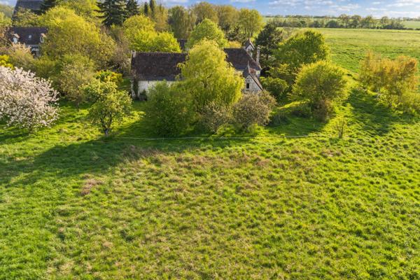 Maison
         9 pièces
        - 250 m² 485 000 € *