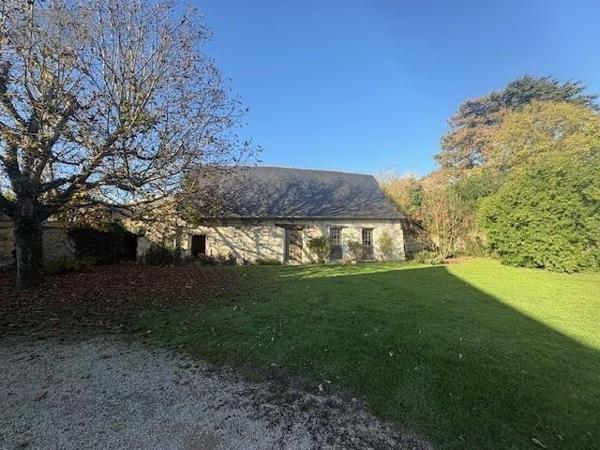 Maison à vendre à Saint-Hilaire-Saint-Florent dans le Maine-et-Loire (49400), ref : 49105-911