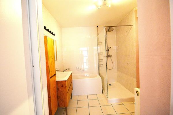 Raimbeaucourt (59) Appartement à louer 3 pièces 90 m² 800 €