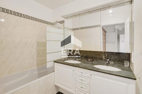 Appartement Paris 4 pièce(s) 102 m2