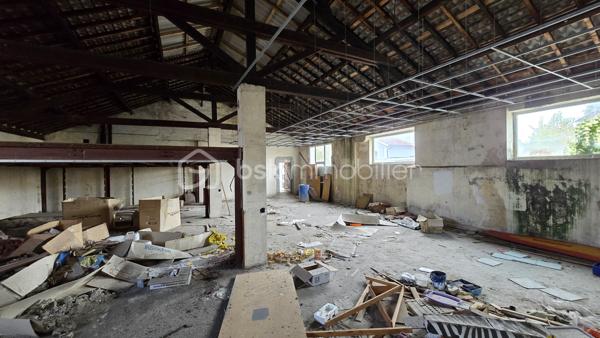 Immeuble de 1 395 m²