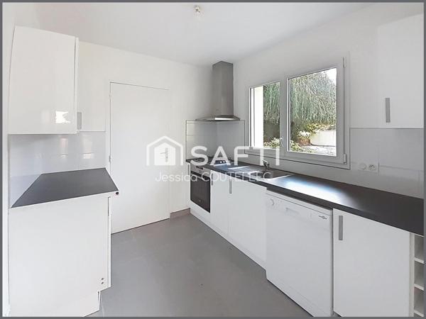 À découvrir sur Elven, à proximité immédiate des commerces et des écoles !