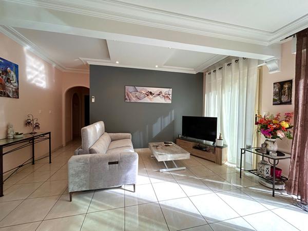 Appartement 3 pièce(s) la valette RDC rez de jardin