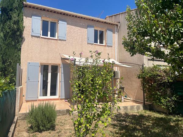 Villa Venelles T4 88 m² avec jardinet garage non attenant et parking privatif