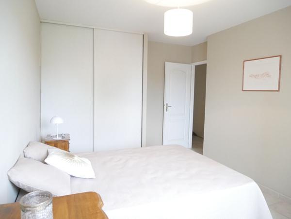 Villa Venelles T4 88 m² avec jardinet garage non attenant et parking privatif