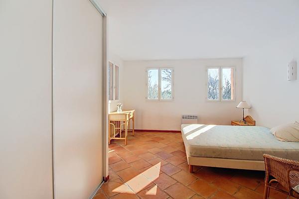 A VENDRE EN EXCLUSIVITÉ SUPERBE PROPRIÉTÉ DE 240m² À COTIGNAC sur 15 000m² de terrain