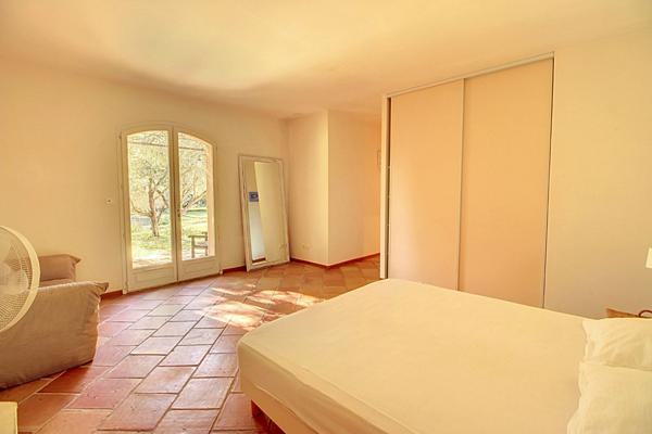 A VENDRE EN EXCLUSIVITÉ SUPERBE PROPRIÉTÉ DE 240m² À COTIGNAC sur 15 000m² de terrain