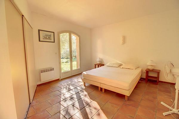 A VENDRE EN EXCLUSIVITÉ SUPERBE PROPRIÉTÉ DE 240m² À COTIGNAC sur 15 000m² de terrain