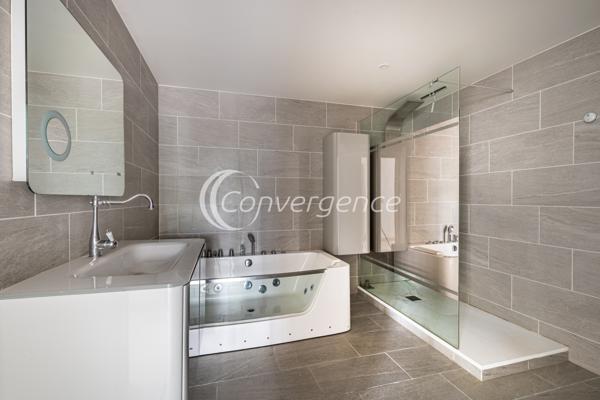 Maison
                                                                                                                                                                                                                                                                                                                        5 pièce(s)                                                                                                                                                                                                          3 chambre(s)                                                                                                                                                                                                          150  m²