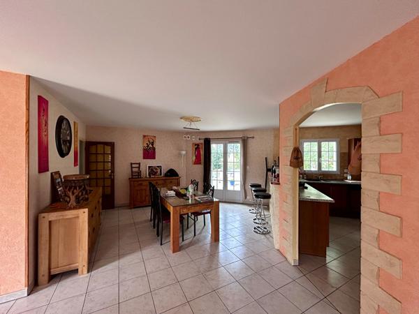 Maison Cherveux 6 pièce(s) 123.75 m2, Cherveux 79410
