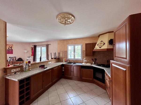 Maison Cherveux 6 pièce(s) 123.75 m2, Cherveux 79410