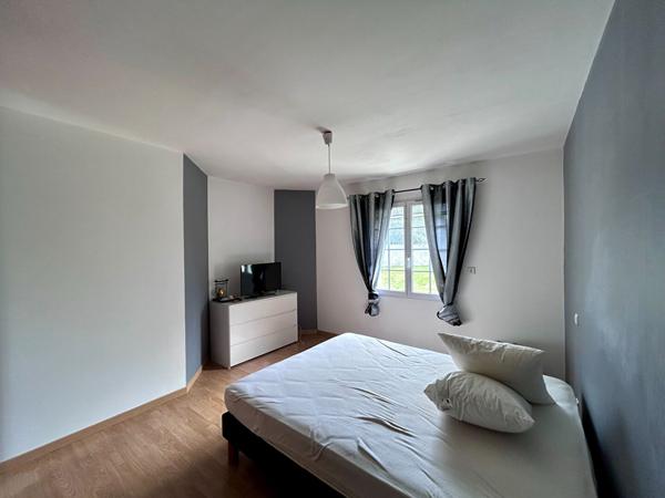 Maison Cherveux 6 pièce(s) 123.75 m2, Cherveux 79410