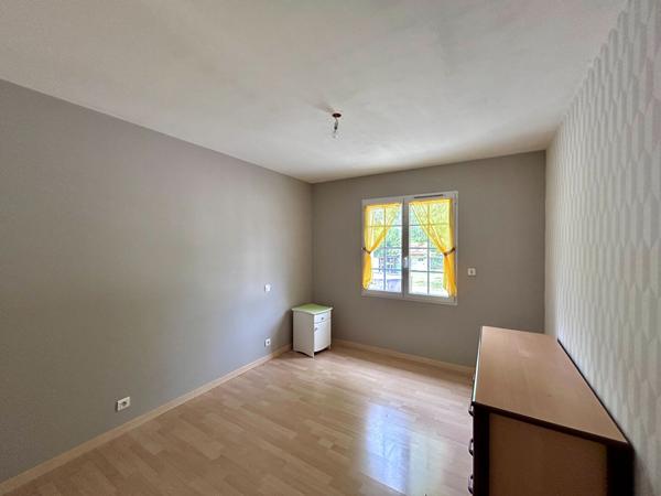 Maison Cherveux 6 pièce(s) 123.75 m2, Cherveux 79410