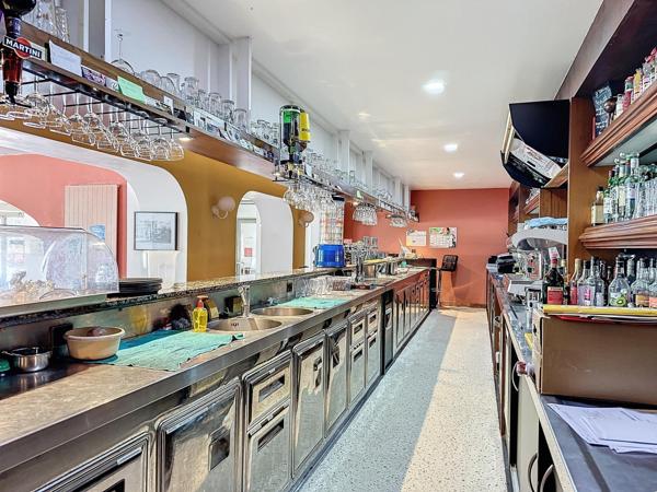 Fort potentiel.Cession cause retraite,Proche gare.