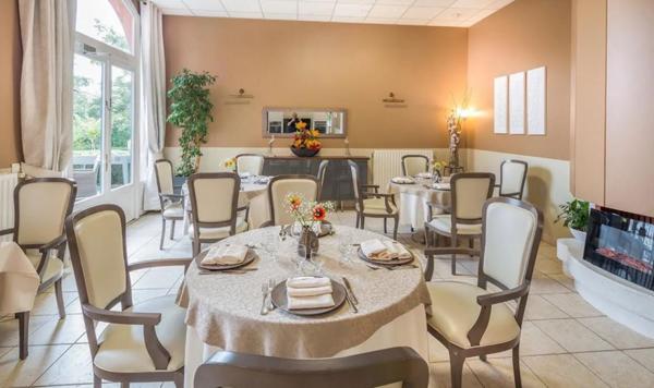 INVESTISSEMENT LOCATIF  CONFLANS-SAINTE-HONORINE Résidence Ehpad Domusvi la Tour- 6.51 % de rentabilité