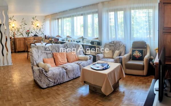 Appartement à LYON 6E ARRONDISSEMENT, 69006 - 4 pièces 77m²