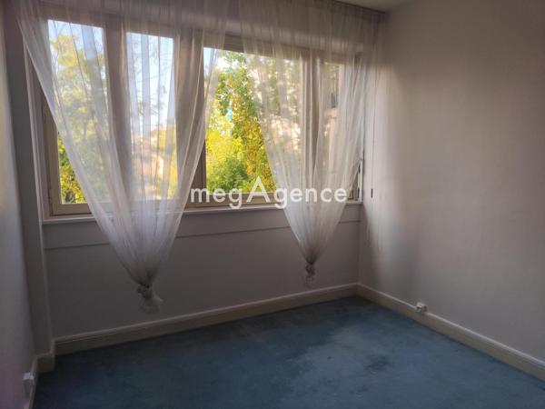 Appartement à LYON 6E ARRONDISSEMENT, 69006 - 4 pièces 77m²