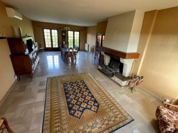 CHAUVIGNY - vaste maison 6 chambres avec garage