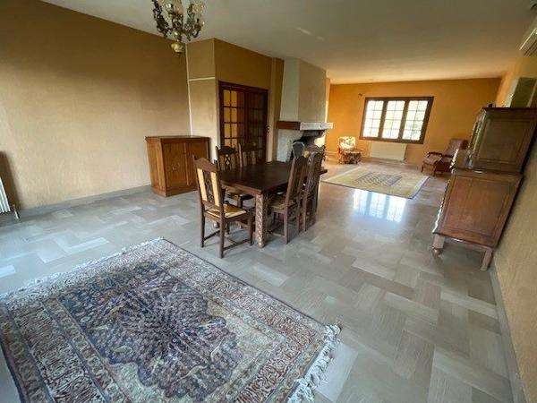 CHAUVIGNY - vaste maison 6 chambres avec garage