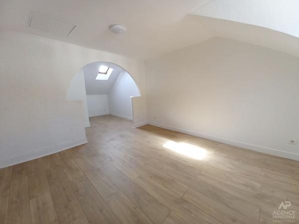 Appartement Rueil-Malmaison 2 pièce(s) 28.70 m2 Loyer 855 €/mois charges comprises **  - Référence  19854