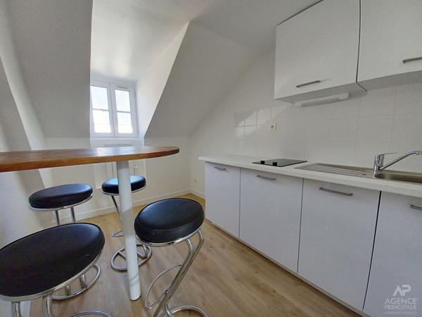 Appartement Rueil-Malmaison 2 pièce(s) 28.70 m2 Loyer 855 €/mois charges comprises **  - Référence  19854