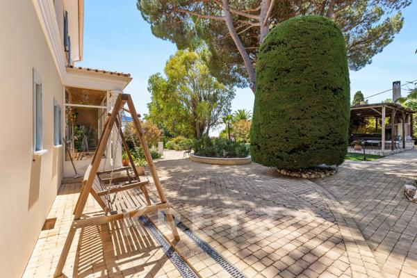 SAINT-PAUL-DE-VENCE – PROPRIÉTÉ FAMILIALE DE CHARME AVEC MAISON D'AMIS, ESPACE SPA NORDIQUE