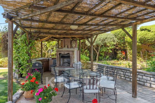 SAINT-PAUL-DE-VENCE – PROPRIÉTÉ FAMILIALE DE CHARME AVEC MAISON D'AMIS, ESPACE SPA NORDIQUE