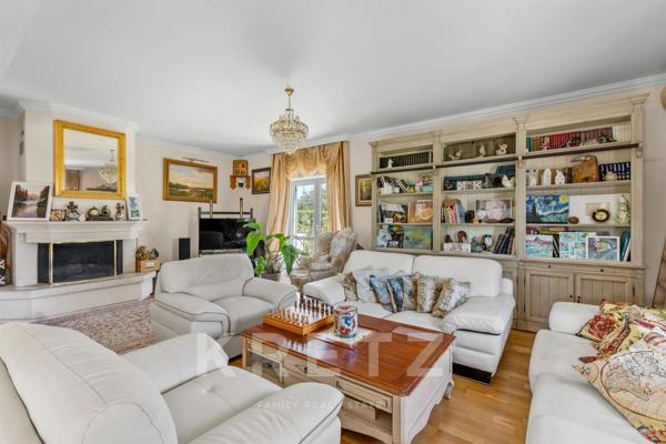 SAINT-PAUL-DE-VENCE – PROPRIÉTÉ FAMILIALE DE CHARME AVEC MAISON D'AMIS, ESPACE SPA NORDIQUE