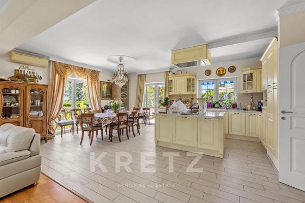 SAINT-PAUL-DE-VENCE – PROPRIÉTÉ FAMILIALE DE CHARME AVEC MAISON D'AMIS, ESPACE SPA NORDIQUE