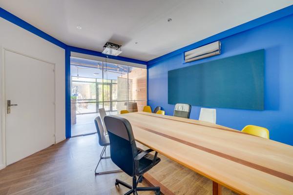 Bordeaux (33000) Bureau à louer - cour extérieure