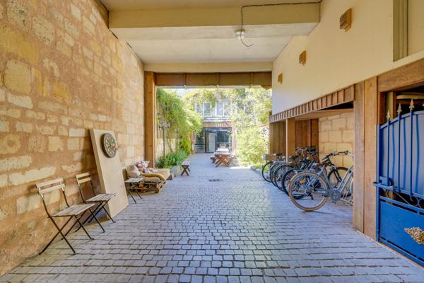 Bordeaux (33000) Bureau à louer - cour extérieure