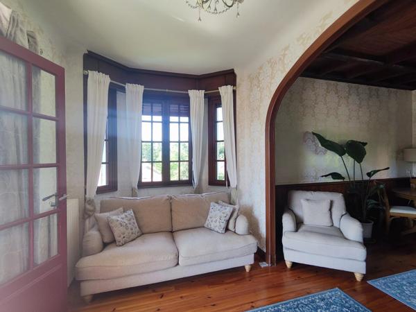 Maison de ville avec trois chambres et jardin dans un quartier prisé