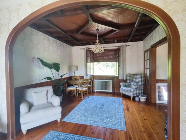 Maison de ville avec trois chambres et jardin dans un quartier prisé