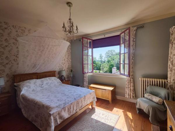Maison de ville avec trois chambres et jardin dans un quartier prisé